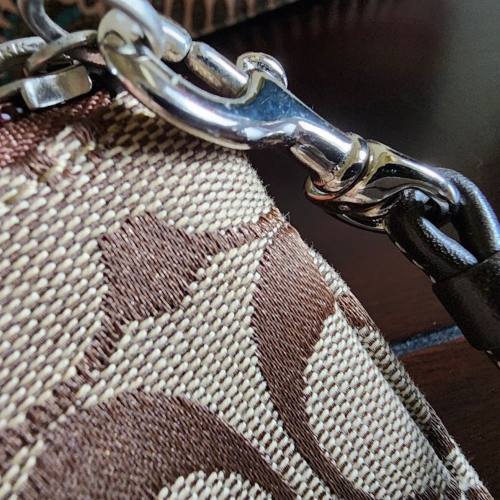 Coach Wristlet - Picture 10 of 12